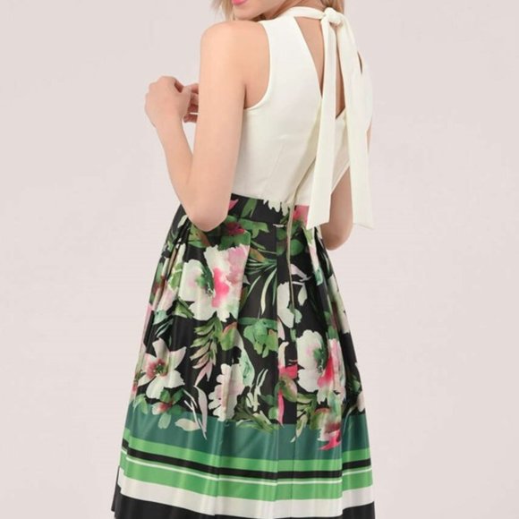 CLOSET LONDON GREEN CLOSET GOLD V-NECK 2-IN-1 DRESS - Picture 4 of 4